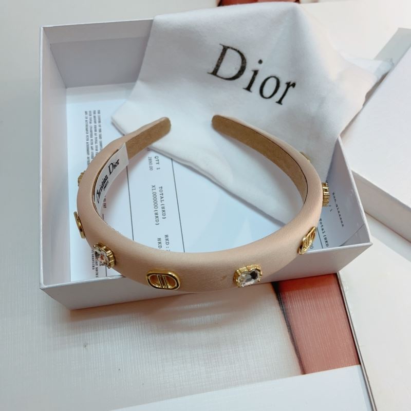 CHRISTIAN DIOR